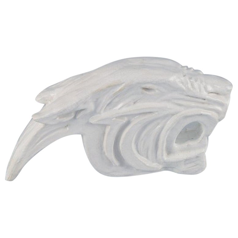 Sculpture unique de Roger Guerin en céramique émaillée blanche, tête de tigre en vente