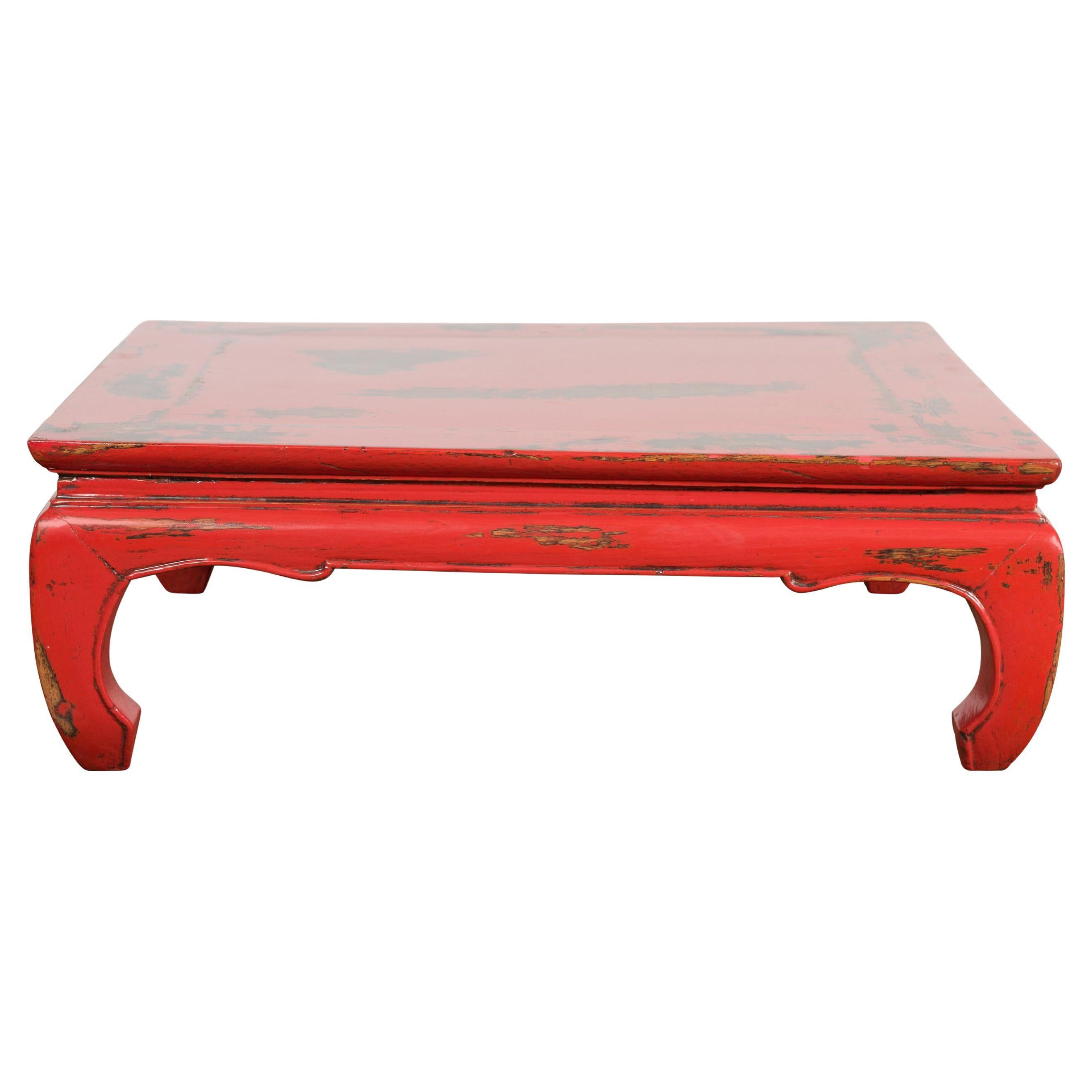 Qing Dynasty Low Kang Tisch mit Custom Red Distressed Lack