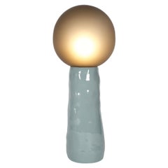 Lampadaire Kokeshi gris aquatinte de haute taille par Pulpo