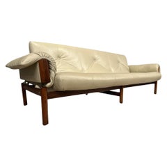 Brazilian Modern Sofa in Hardwood & Beige Leather,  Percival Lafer, 1967, Brasil