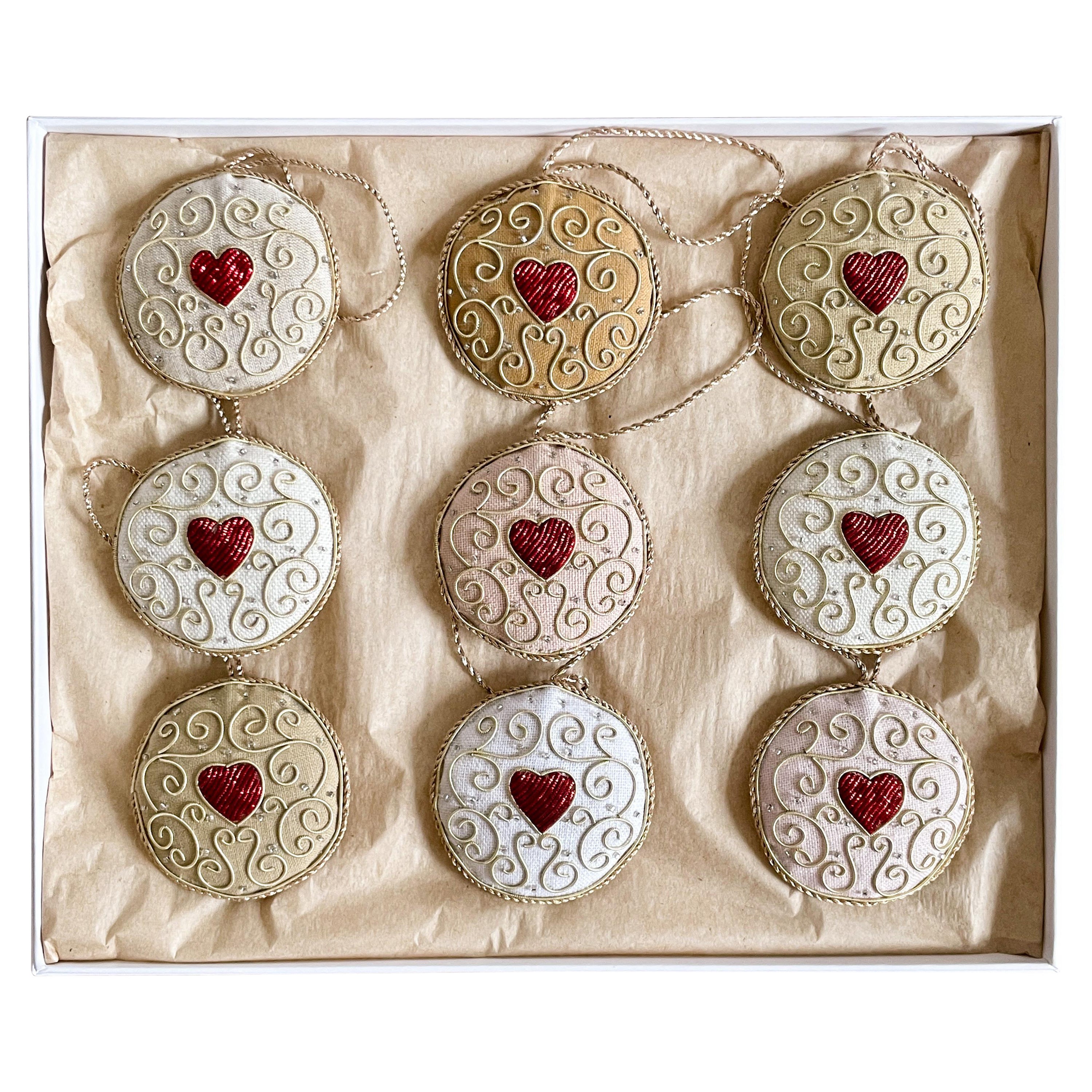 Set of 9 limited edition Artisan Irish Linen Jammie Biscuit Ornaments by Katie Larmour.

This is a luxury box set of artisan made decorative ornaments created with authentic Irish Linen, exclusive to 1stdibs. They are special because they are