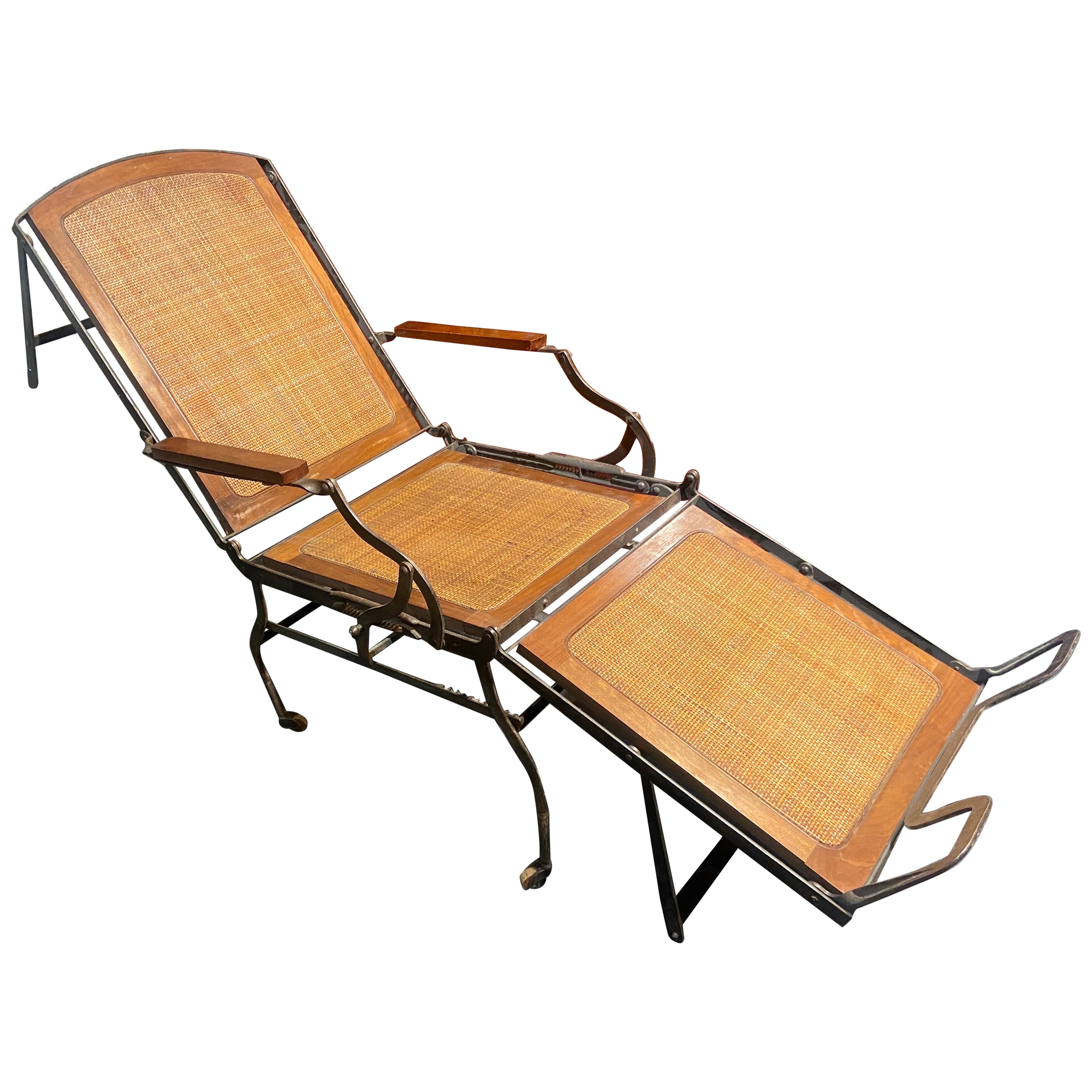 19th Century French Foldable Adjustable Iron Chaise Lounge in Cane and Wood For Sale