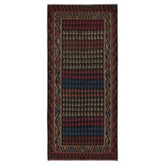 Tapis Kilim persan vintage à motifs polychromes par Rug & Kilim