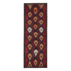 Tapis Kilim persan vintage Karadagh rouge avec motifs géométriques par Kilim