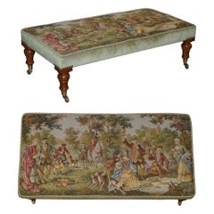 Pouf ottoman victorien ancien de style William & Mary en bois de feuillus brodé