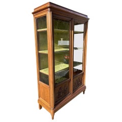 20th Century French Walnut Vitrine with Shelves, 1925s