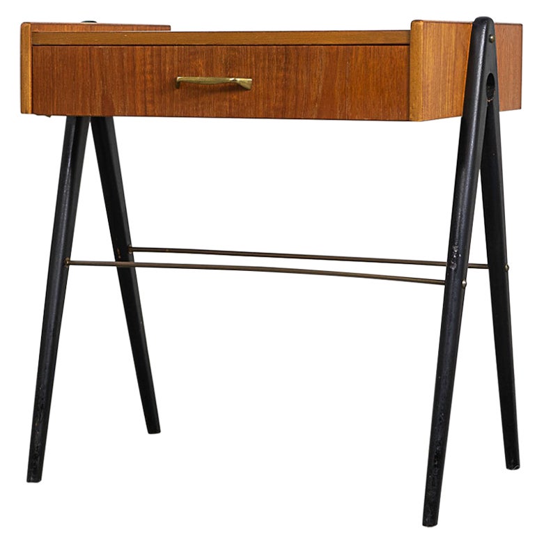 Table de chevet danoise moderne en teck