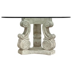 Vintage Coastal Plaster Pedestal Tisch