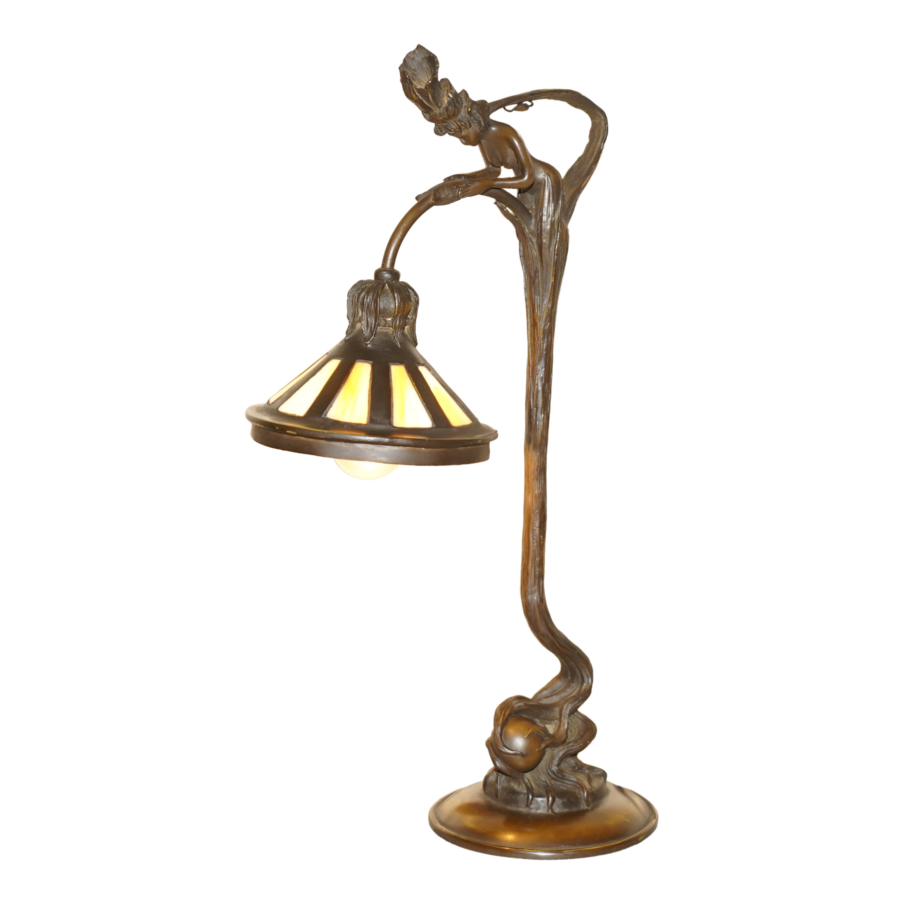 Lovely Bronzed Antique European Table Lamp circa 1940 Ornately Cast Design For Sale