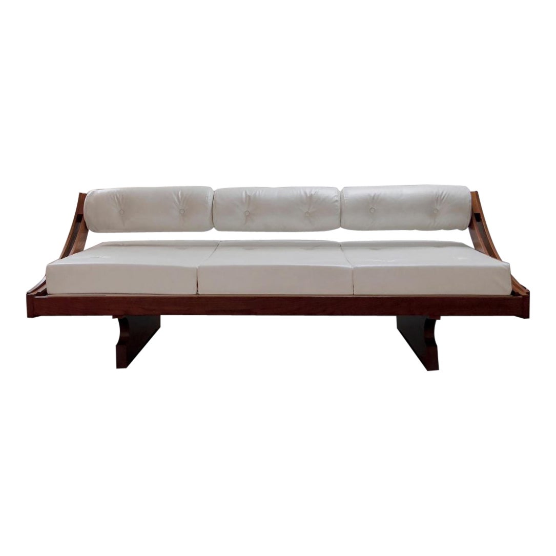 Gianni Songia off White Leather Daybed by Luigi Sormani, Italy, 1970s