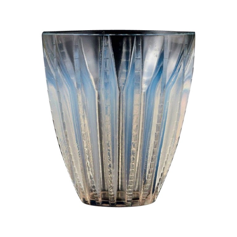 René Lalique, Early Art Glass Vase "Chamonix", Approximate 1930 For Sale