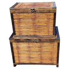 Paar 1970er Jahre Nesting Split Bamboo und Messing montiert Storage Trunks 