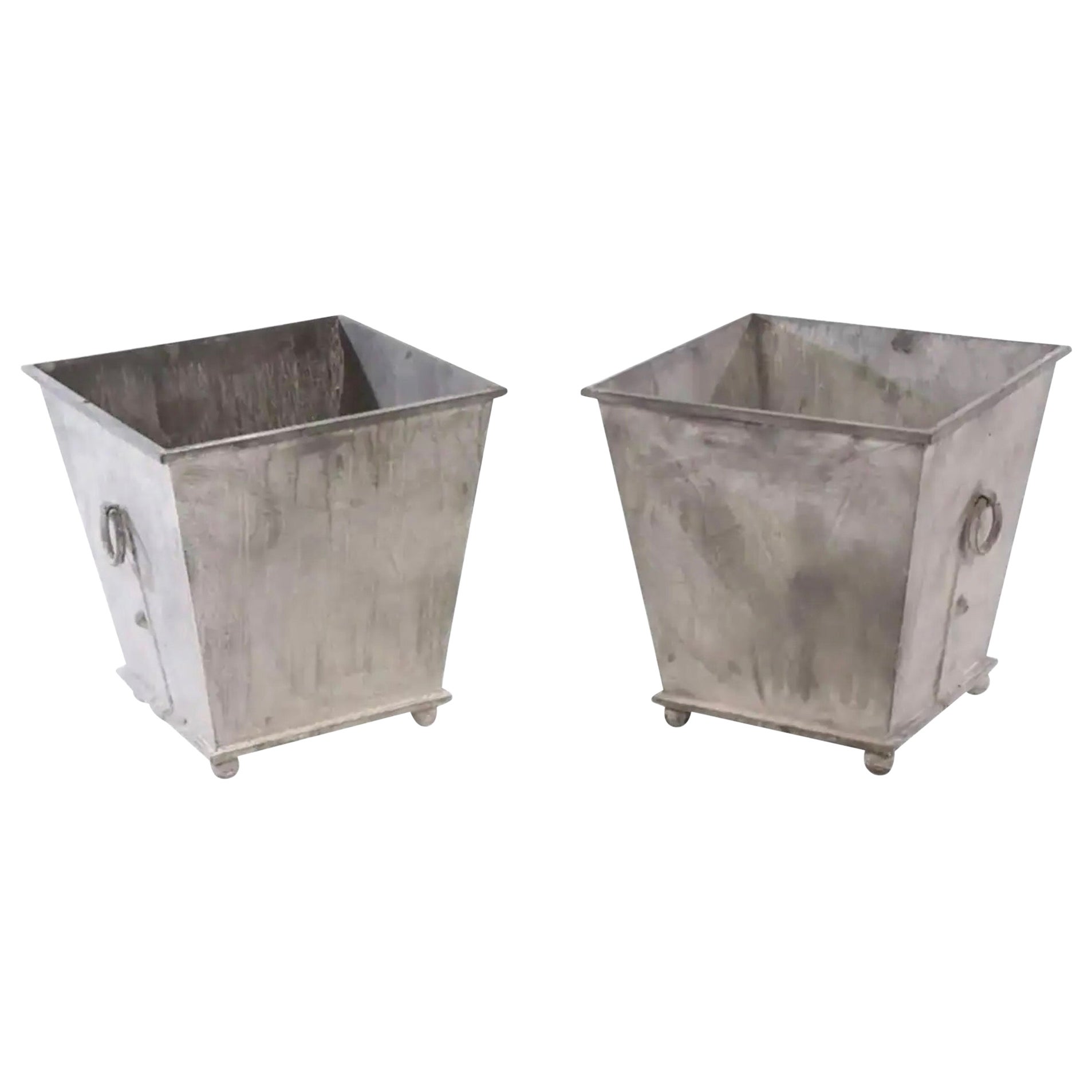 Pair of Vintage Regency Style Planters For Sale