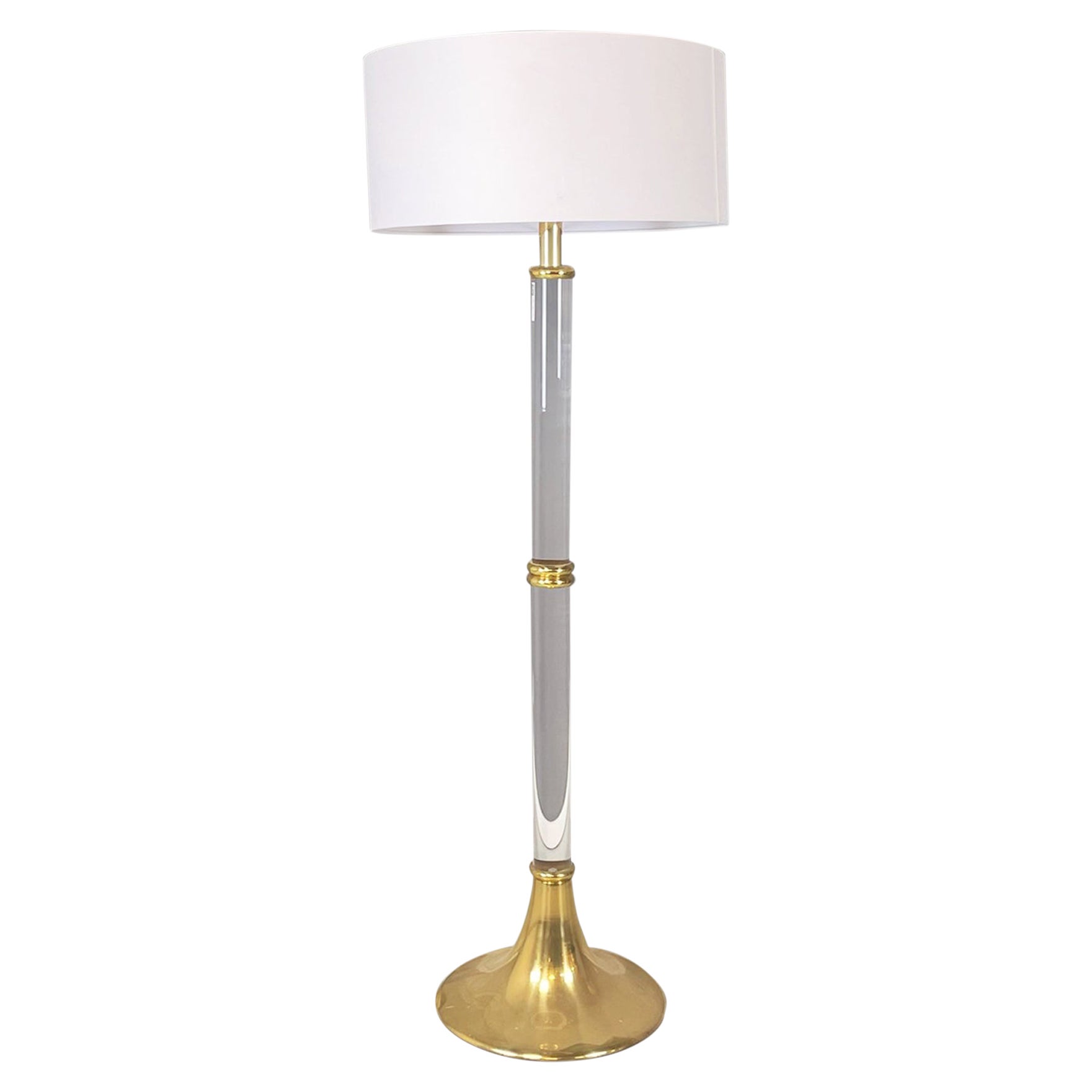 Italian Modern Floor Lamp in White Fabric Lampshade, Plexiglass and Brass, 1980s For Sale