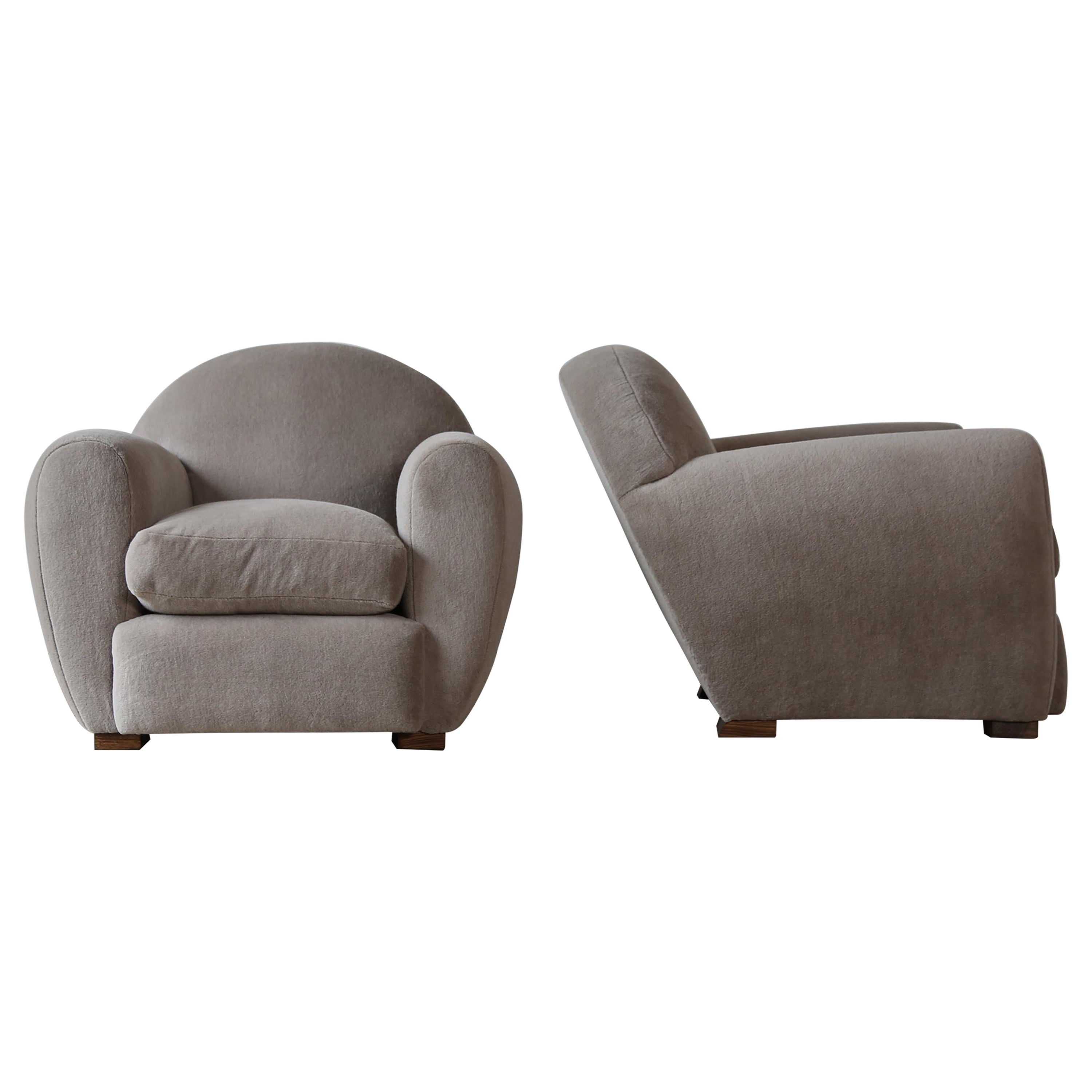 Superb Pair of Round Club Chairs, Upholstered in Pure Alpaca