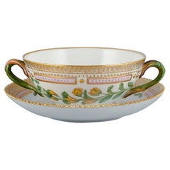Tazza da brodo con piattino in porcellana dipinta a mano Royal Copenhagen Flora Danica