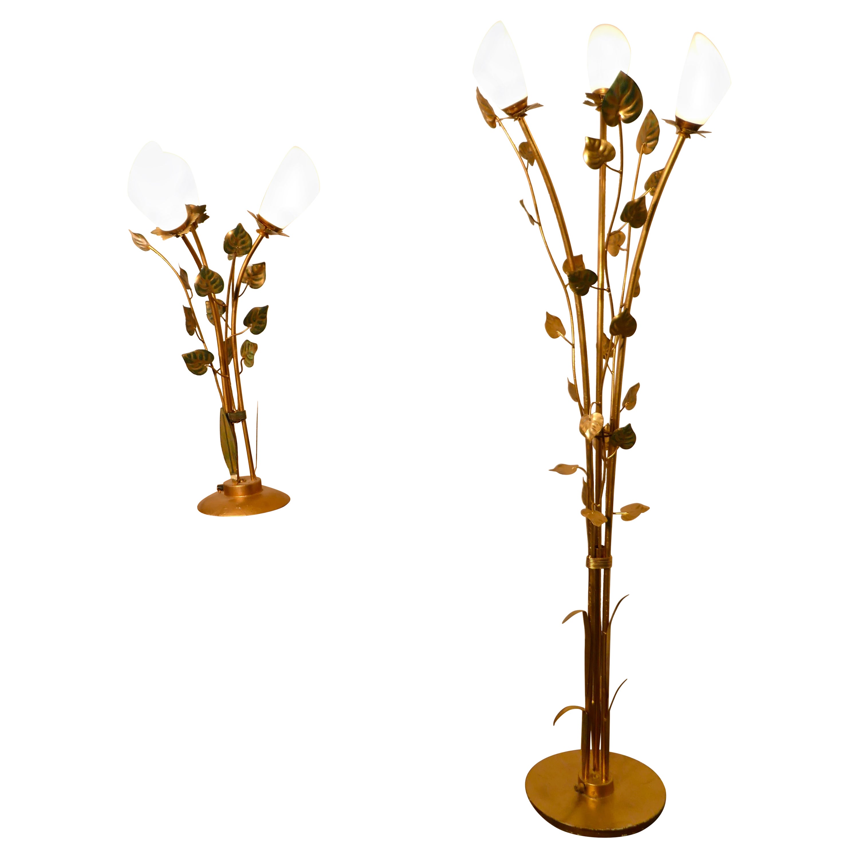 Paire de lampes françaises en tôle avec feuilles de style Orangery, sur pied et table