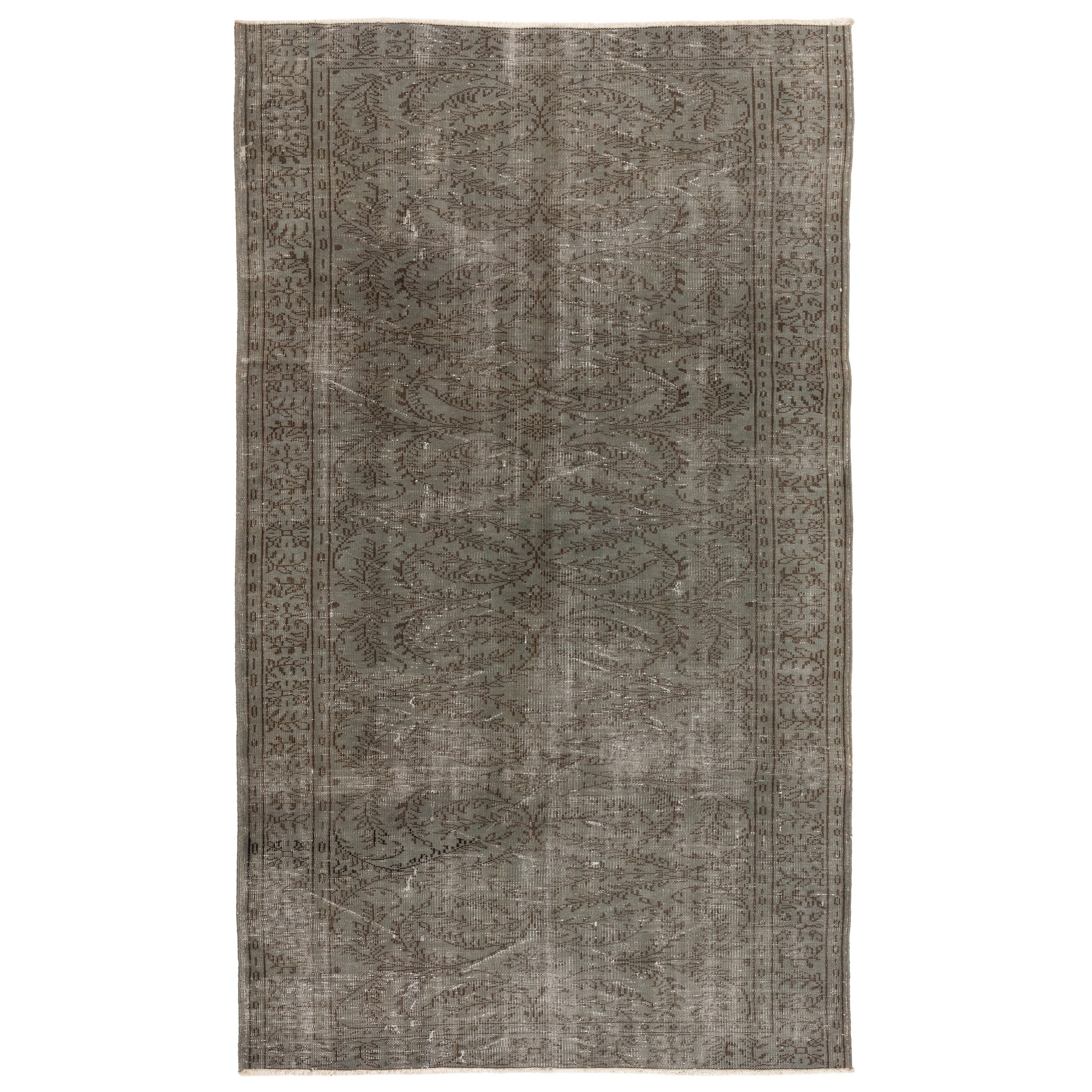 Handgefertigter Teppich aus türkischer Wolle aus der Mitte des Jahrhunderts in Grau für moderne Einrichtungen