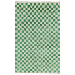 Tappeto "Tulu" personalizzato fatto a mano di 4 metri. Design a scacchi in smeraldo e avorio. Tutta la lana
