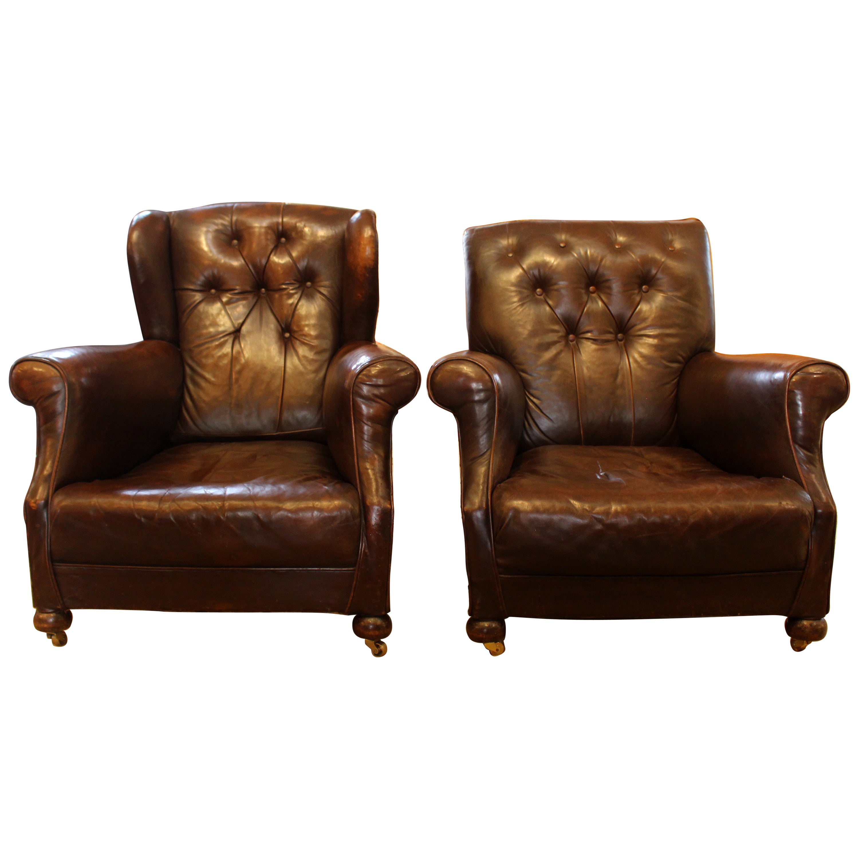 Late 19th Century English Pair of Leather Club Chairs