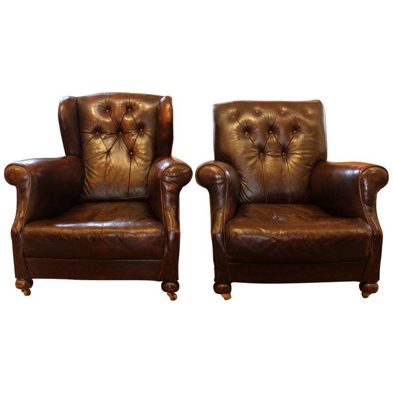 Late 19th Century English Pair of Leather Club Chairs For Sale at 1stDibs