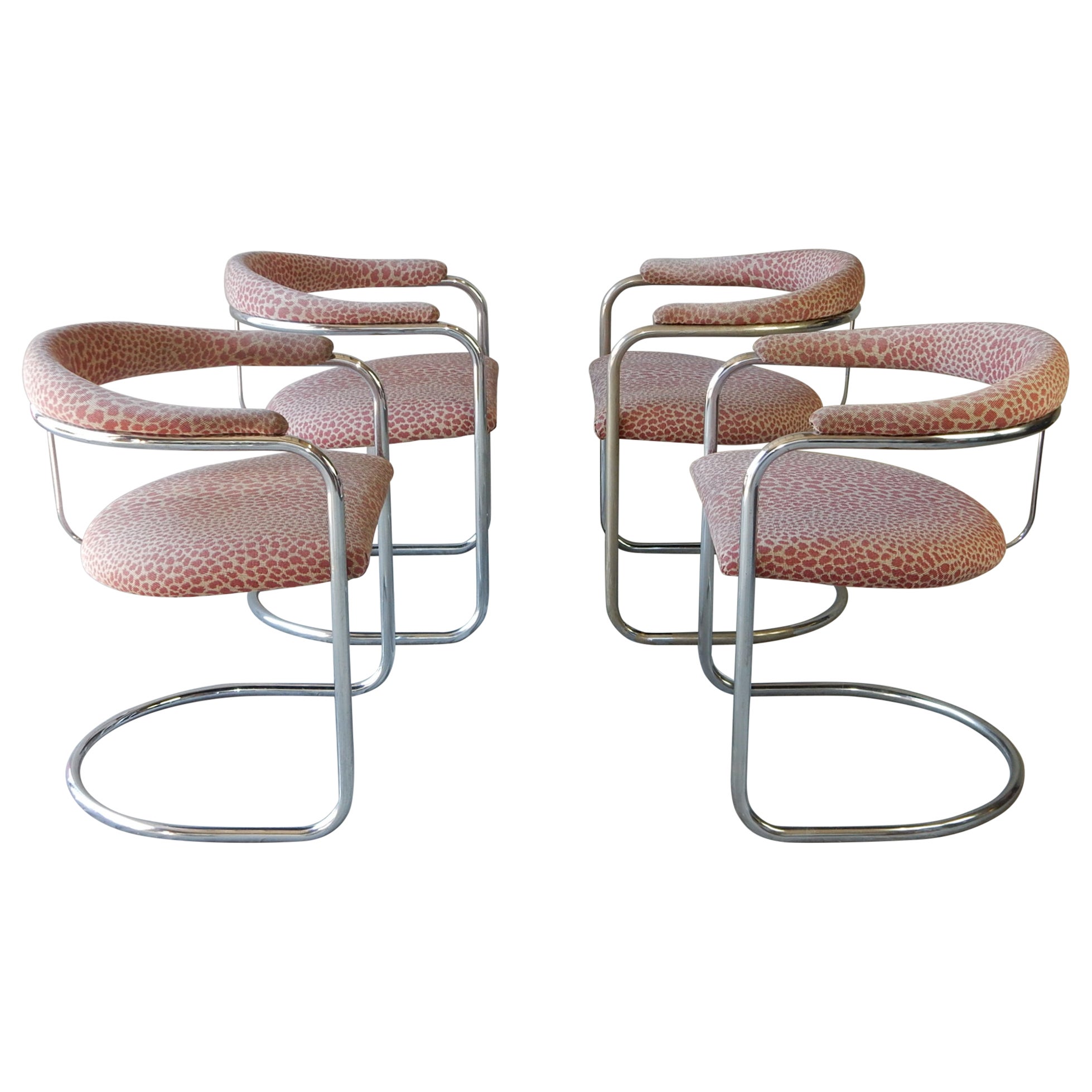 Esszimmerstühle im Bauhaus Anton Lorenz-Design mit 4 Sitzen und rosa Leopardenmuster im Angebot