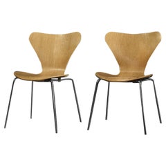 Pair of Vintage Danish Modern Series 7 Chairs by Arne Jacobsen for Fritz Hansen