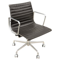 Vintage Mid-Century Modern Herman Miller Eames Aluminum Group Leather Management Chair