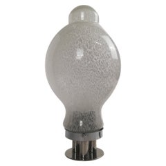 Eine Tischlampe aus mundgeblasenem Muranoglas im Stil von Carlo Nason für Mazzega