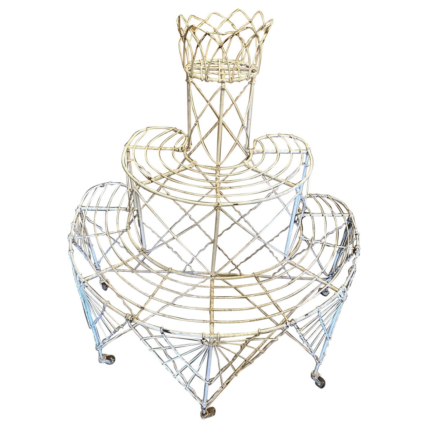 Présentoir de jardin victorien ancien en métal blanc à 3 étages et demi-rond du 19ème siècle