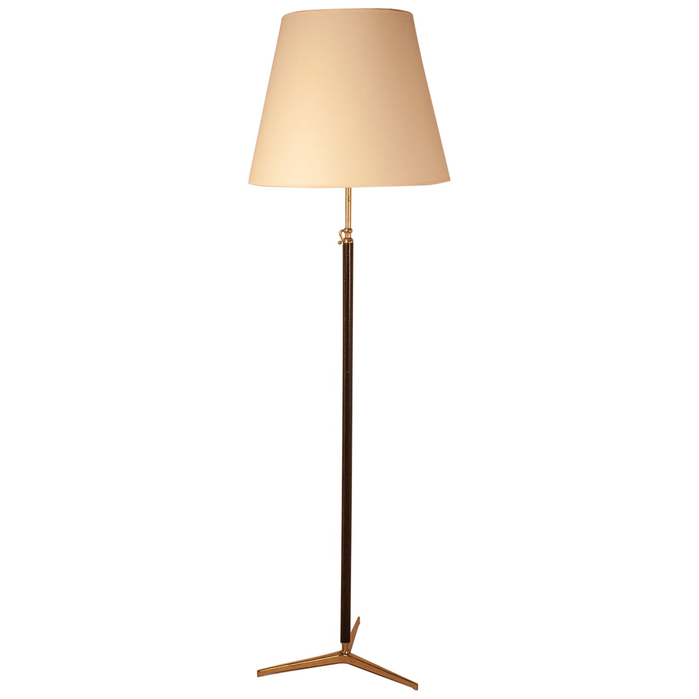Floor Lamp Produced by Metalarte in the Style of Gino Sarfatti, Leather, Brass For Sale