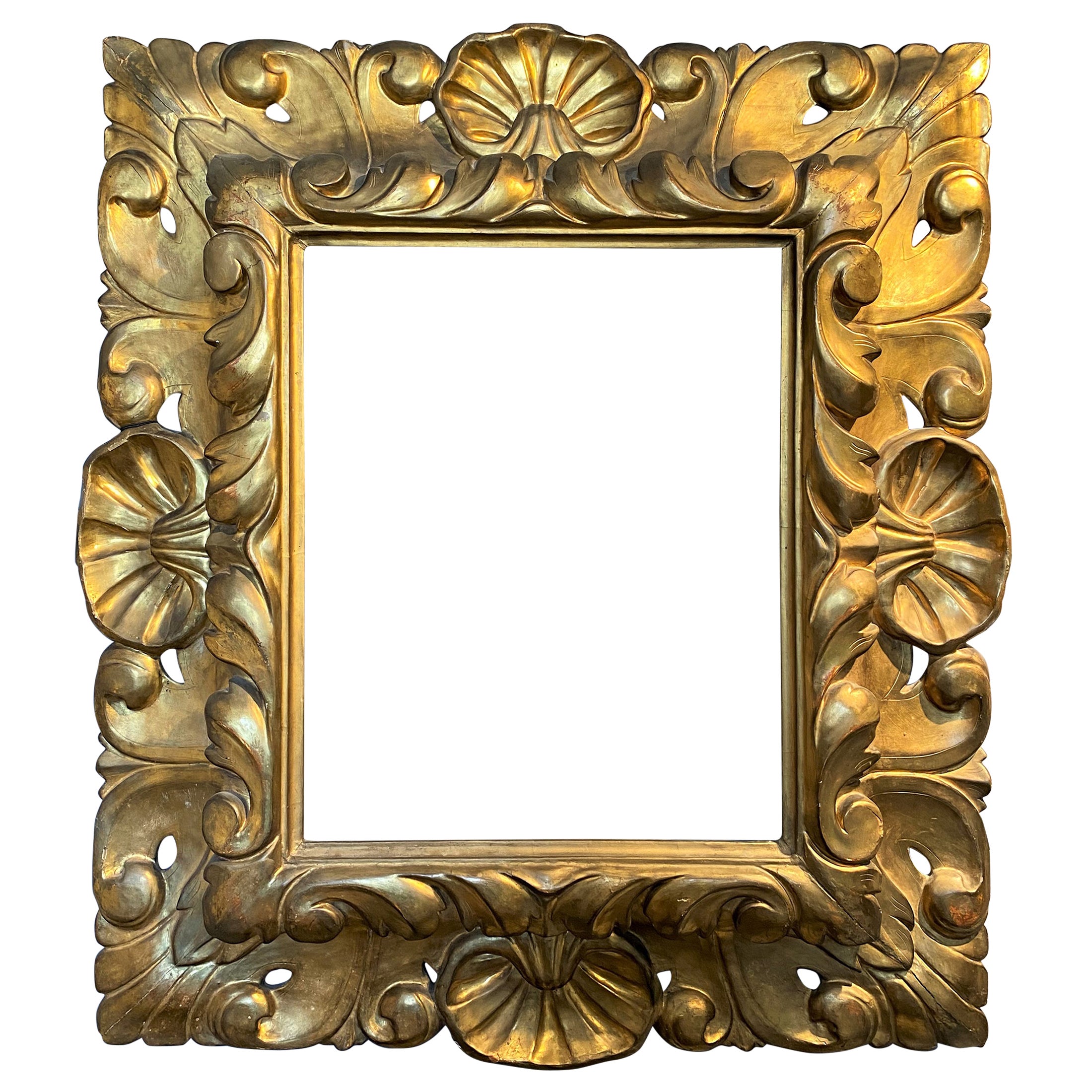 Italian Rococo Pierce Carved Giltwood Frame with Shell Decoration For Sale
