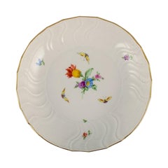 Kpm "Königliche Porzellan-Manufaktur" Germania. Ciotola con fiori e farfalle
