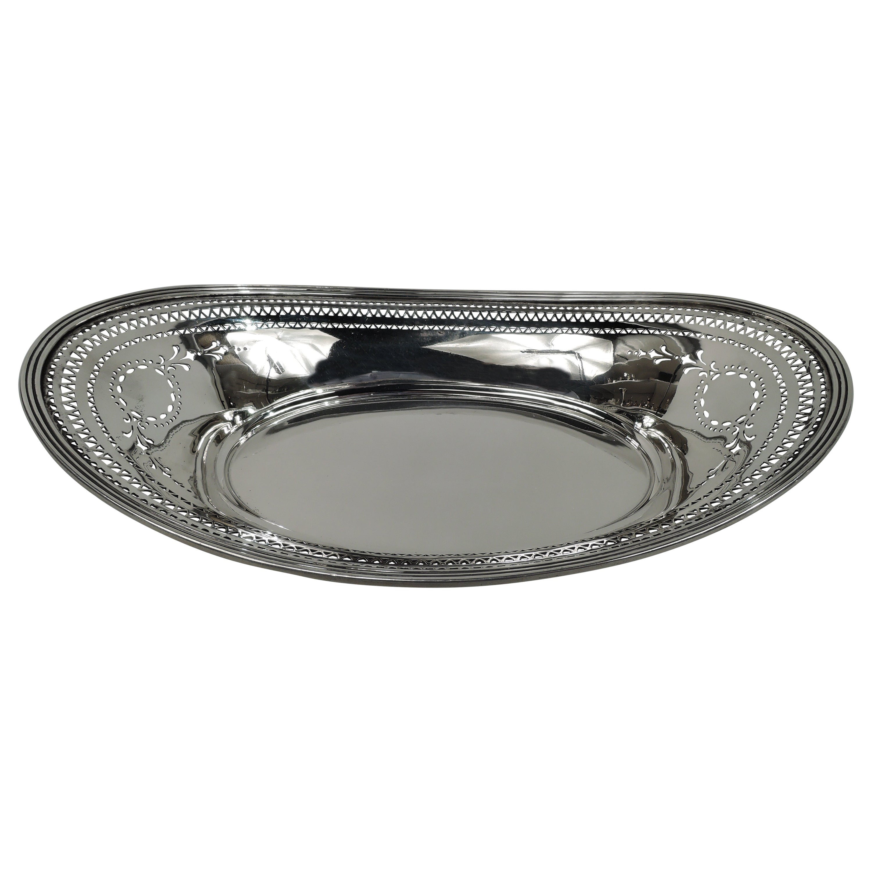 Plateau à pain classique américain ancien en argent sterling de style édouardien En vente sur