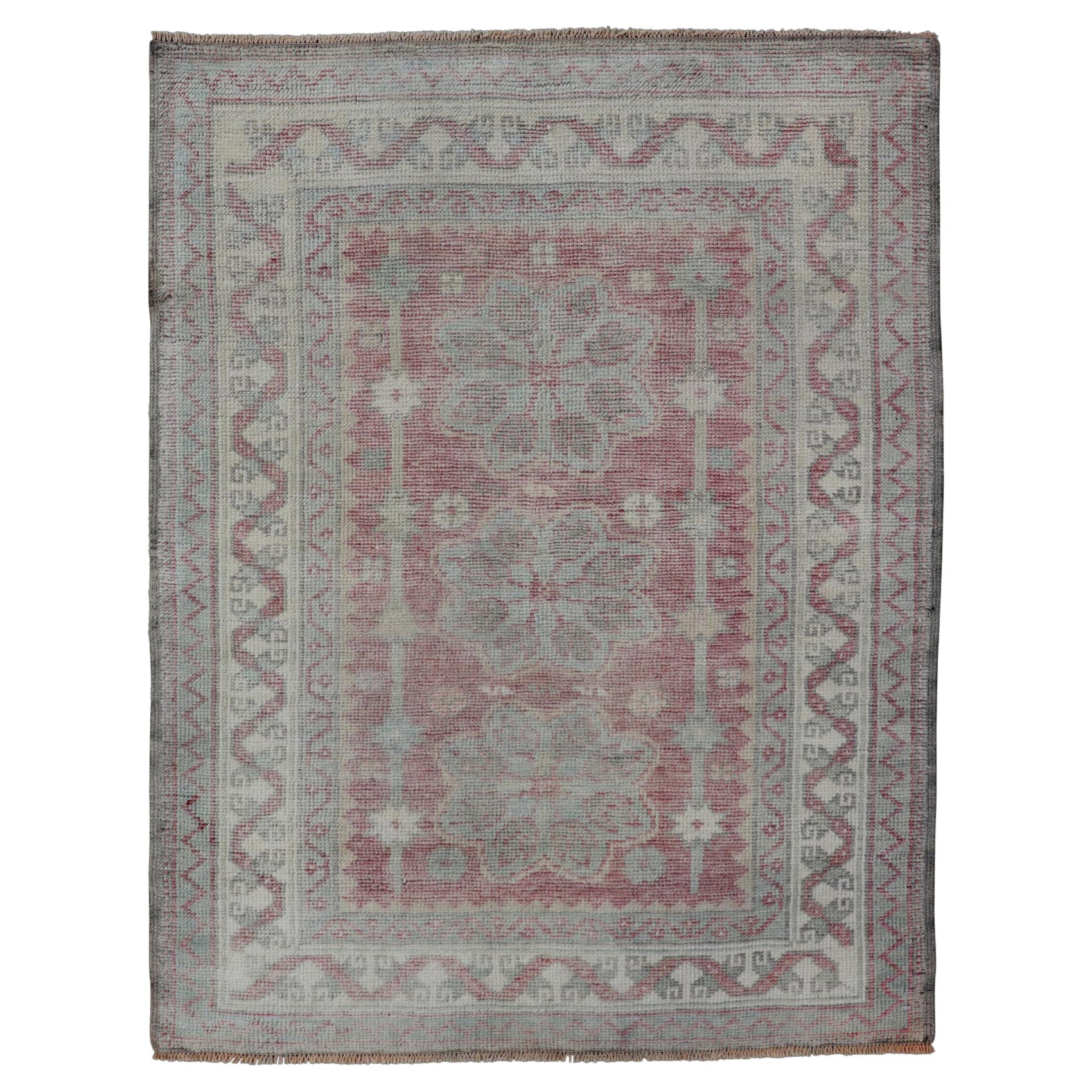 Tapis de Turquie avec motif de médaillon aux couleurs claires 3'0 x 4'0 en vente