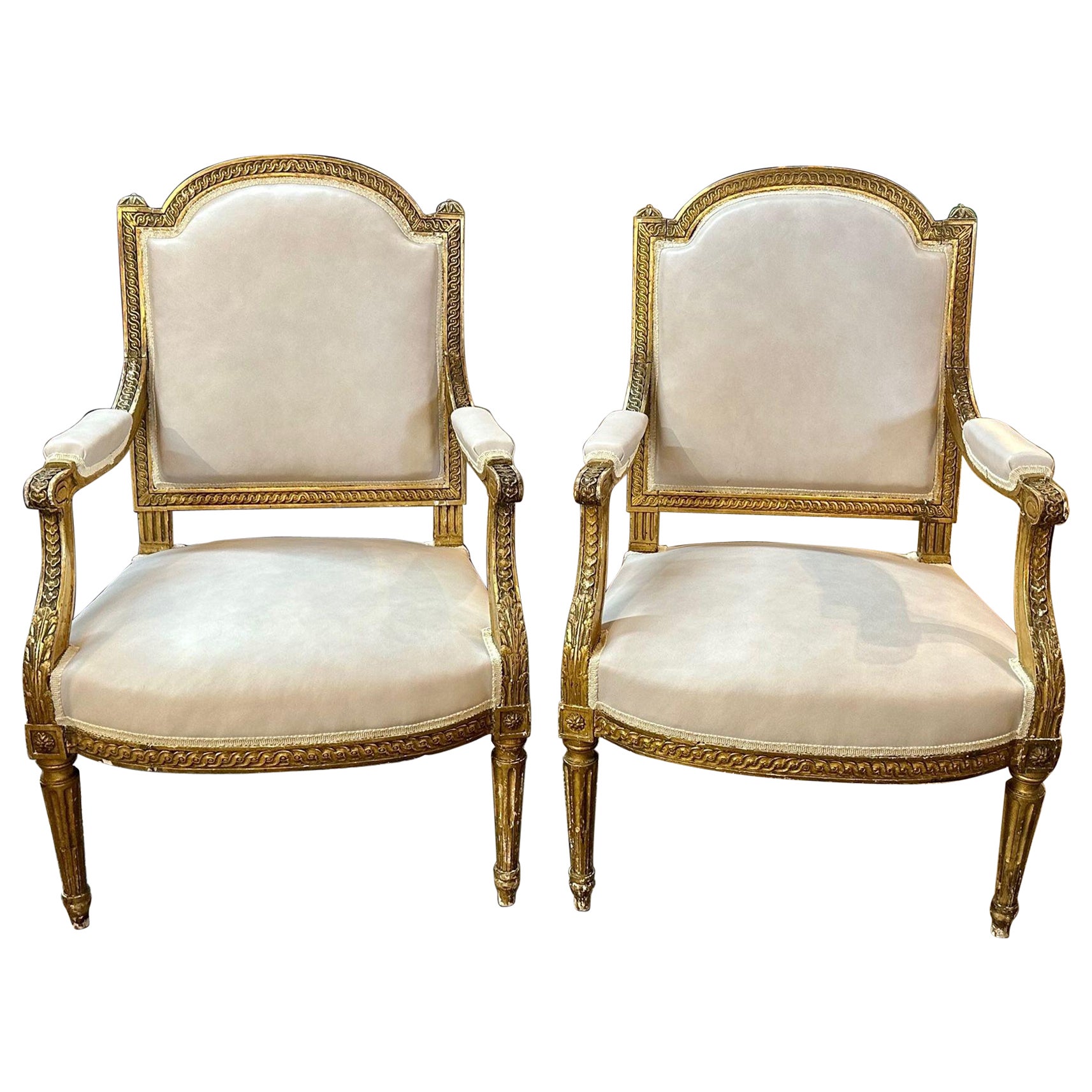 Paire de fauteuils français de style Louis XVI en vente