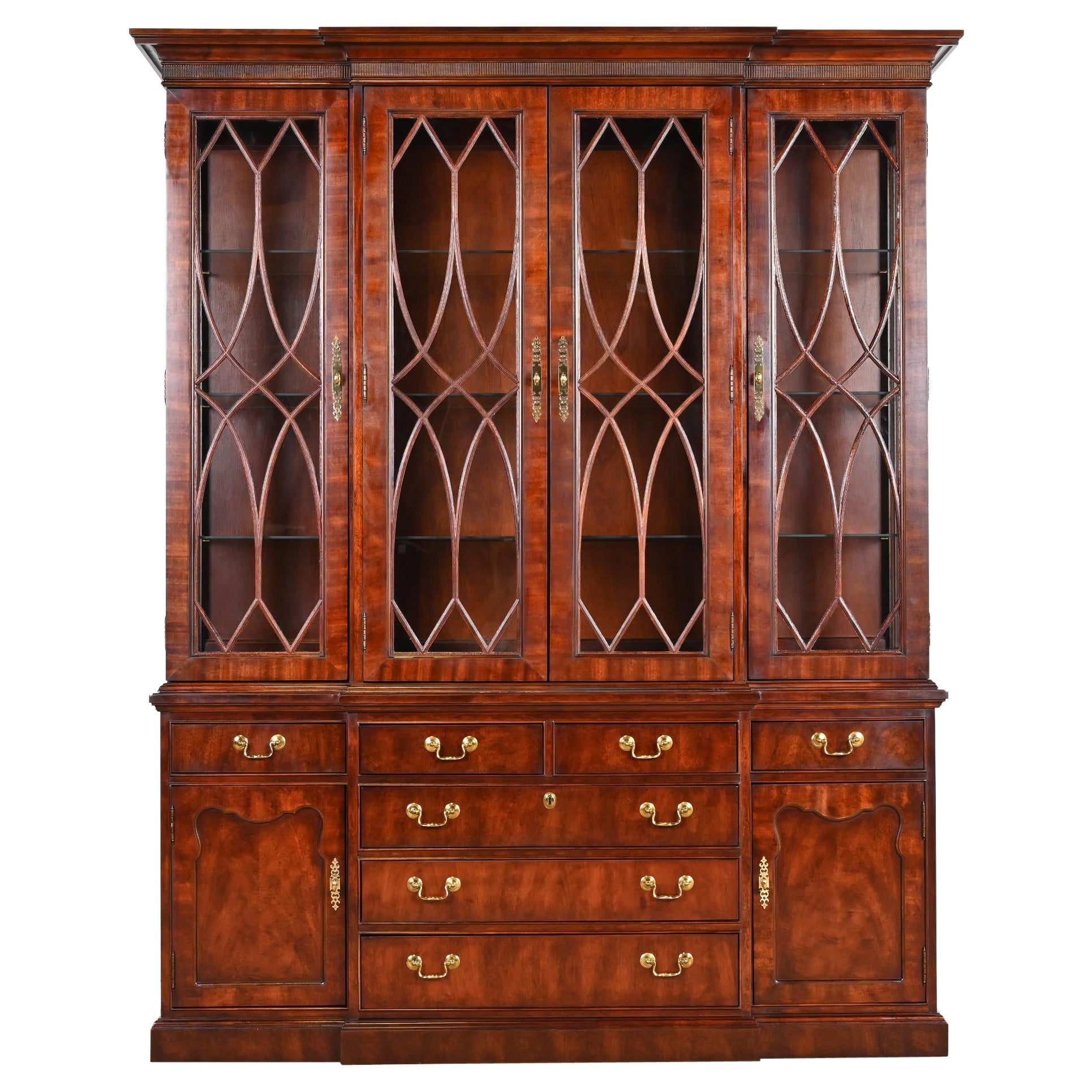 Georgian Carved Mahogany Lighted Breakfront Bookcase Cabinet By Thomasville For At 1stdibs