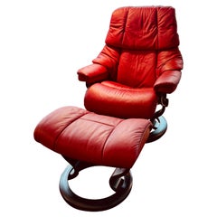 Retro Burgundy Leather Stressless Recliner with Ottoman from Ekornes, Norway 1990