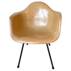 Eames Max Armchair by Charles and Ray Eames for Herman Miller 'Parchment'