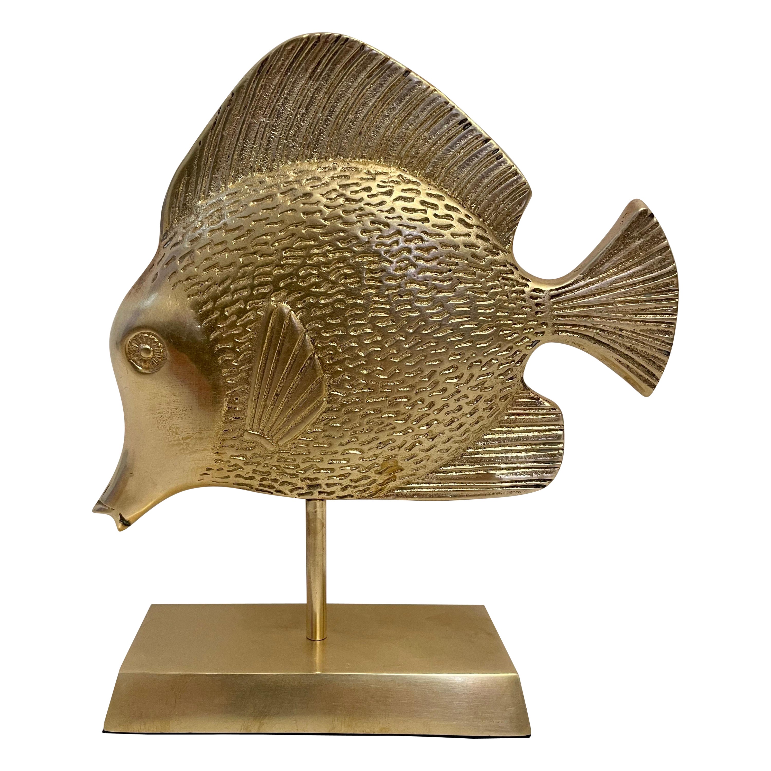 Tropische Tang-Fisch-Skulptur aus Messing auf Ständer
