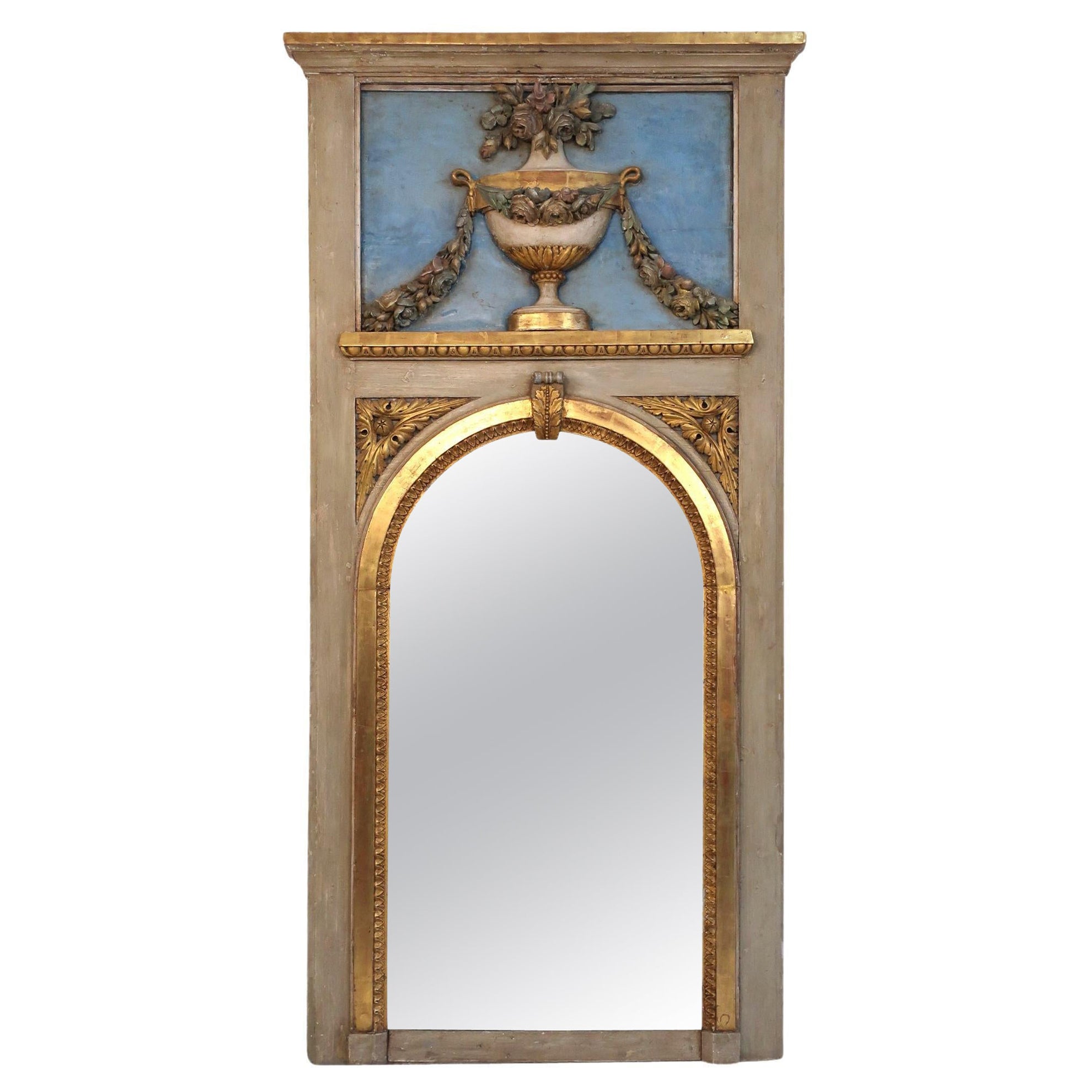 Miroir Trumeau bleu du 19ème siècle avec urne, guirlande et décoration florale 