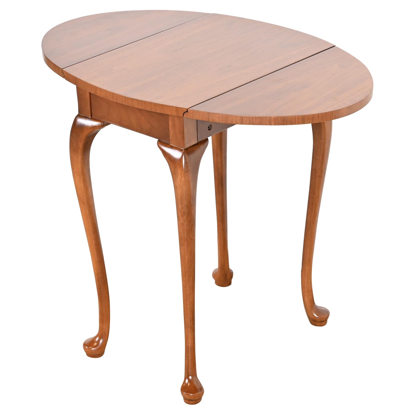 Baker Furniture Queen Anne Walnut Petite Drop Leaf Tea Table, Newly Refinished For Sale