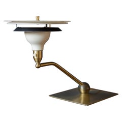 Lampe de bureau en laiton mi-siècle moderne par M.G. Roue