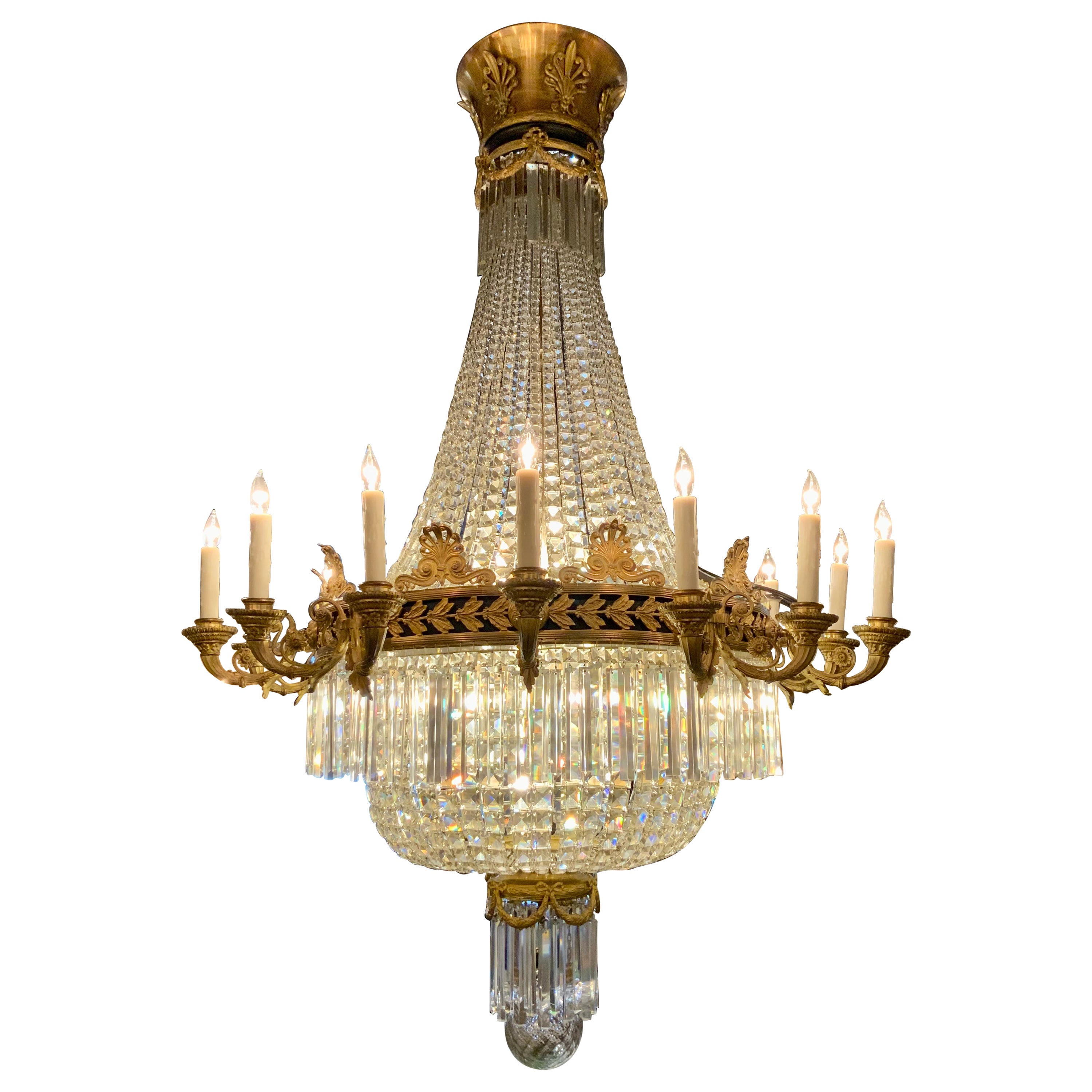 Grand Lustre de Style Empire Français Bronze Dore et Noir avec 22 Lights