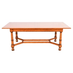 Table à manger française Baker Furniture en érable de ferme de récolte