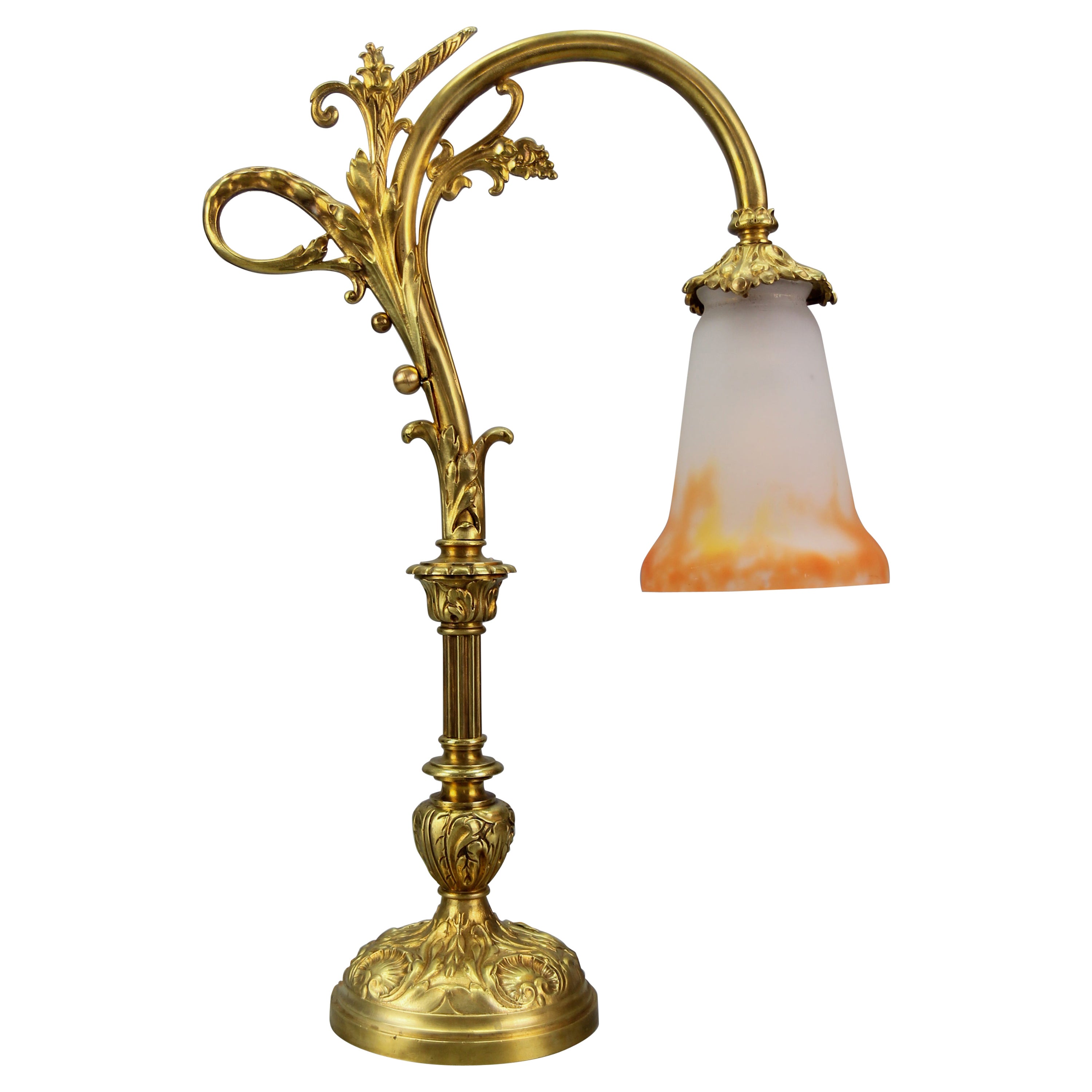 Französische Jugendstil-Tischlampe aus Bronze mit Glasschirm, signiert GV de Croismare im Angebot