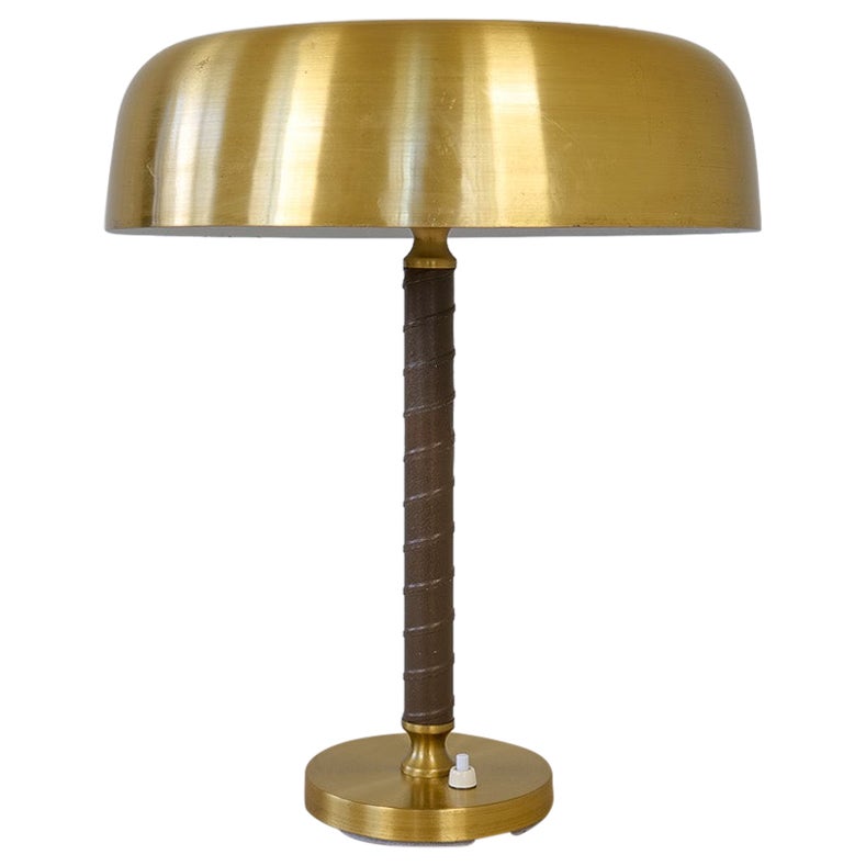 Midcentury Modern Table Lamp in Brass and Leather by Boréns, Sweden, 1960s For Sale