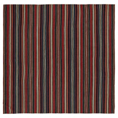 Persischer quadratischer Vintage-Kelim mit roten und beigefarbenen Streifen von Rug & Kilim