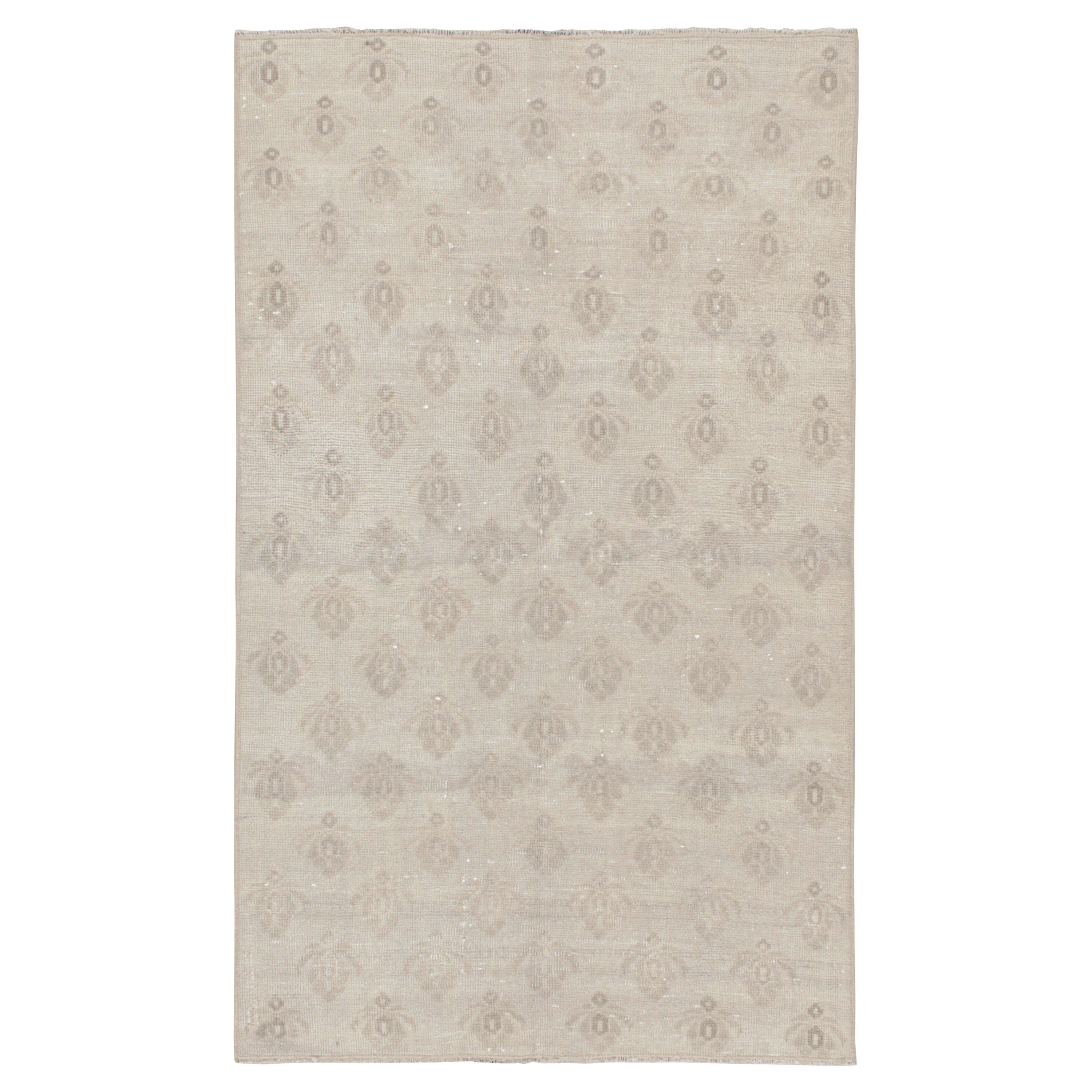 Vintage Zeki Müren Teppich in Off White & Gray Patterns, von Rug & Kilim