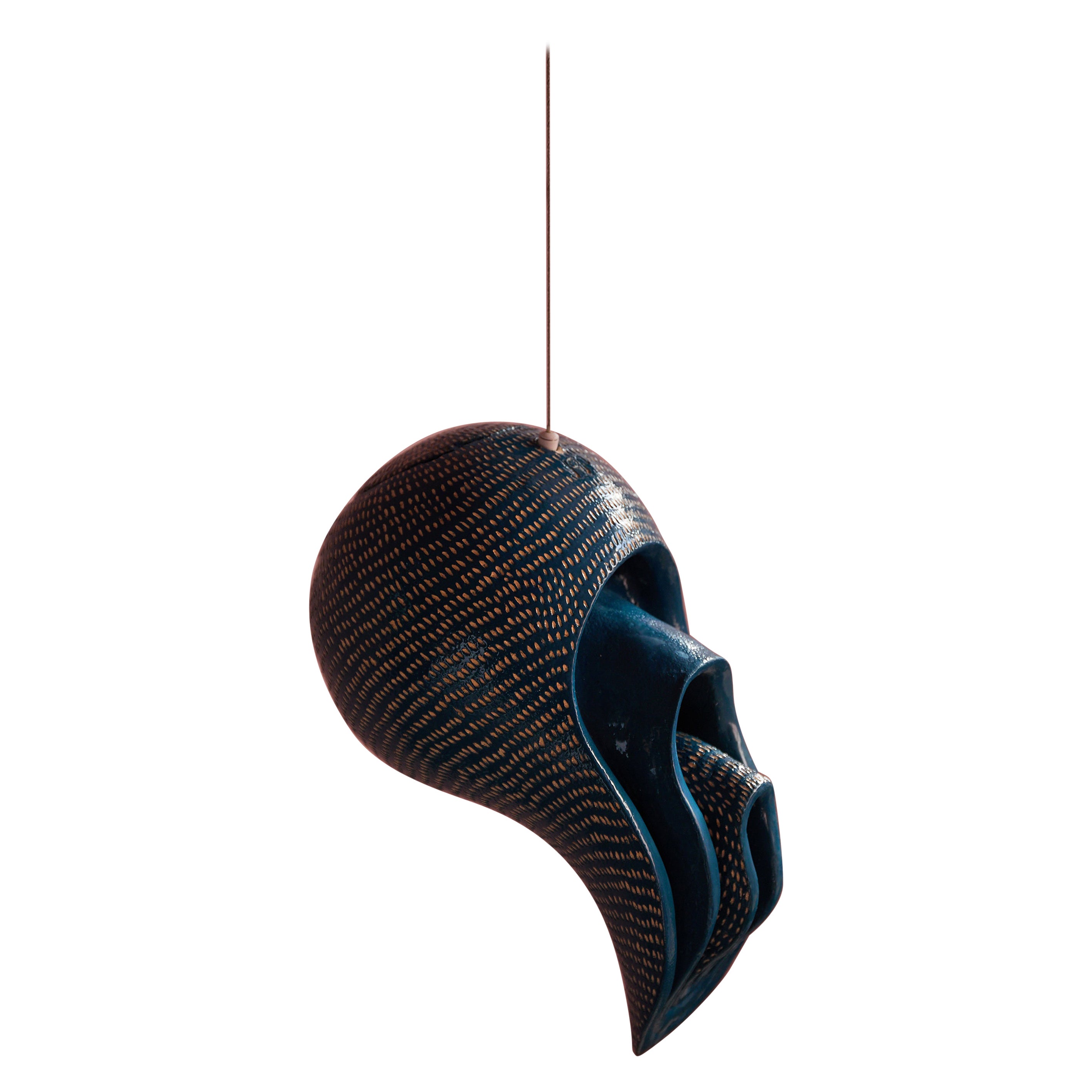 Petite suspension contemporaine bleue vernissée Time Warp fabriquée à la main par Jan Ernst